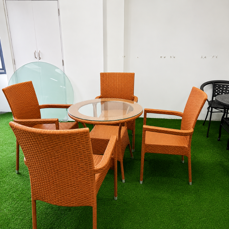 4-Seater Orange Rattan Outdoor Dining Set