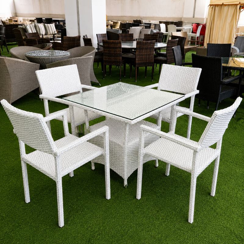 4-Seater White Rattan Outdoor Set